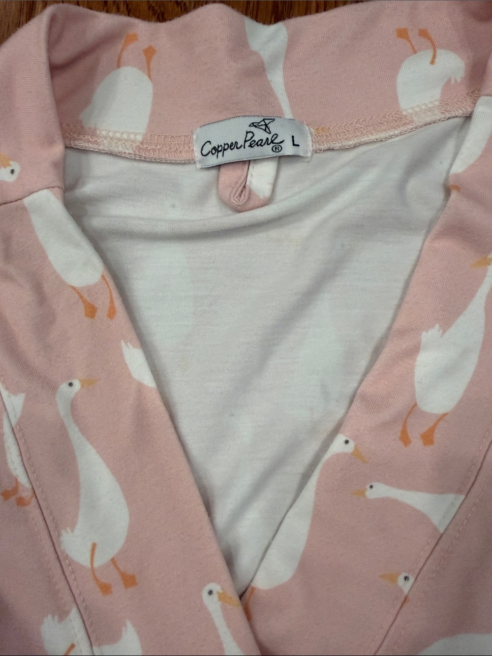 Women’s Pink Duck-Print Wrap Robe - Picture 2 of 4
